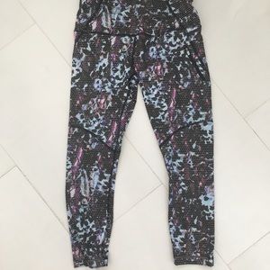 Lululemon leggings, size 6
